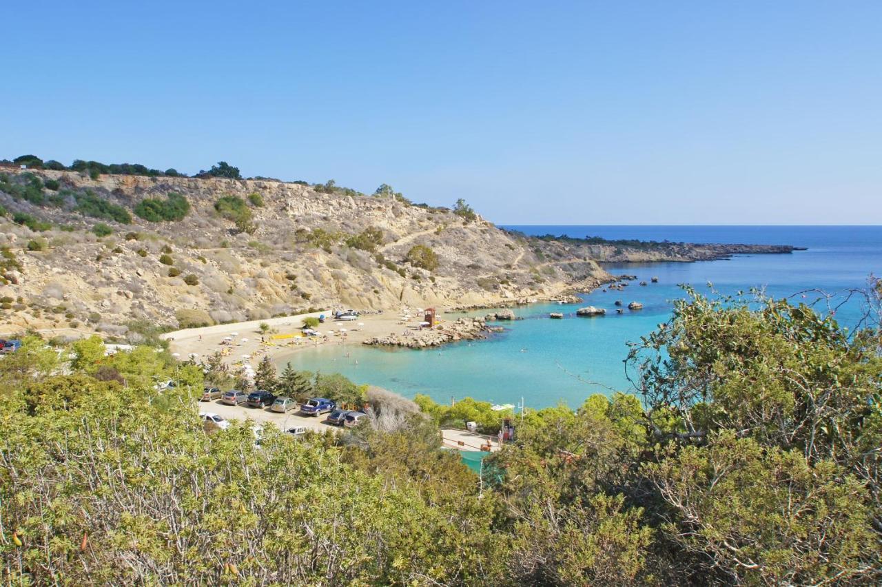 Gabriela - Coralli Beachfront Apartment Protaras Bagian luar foto