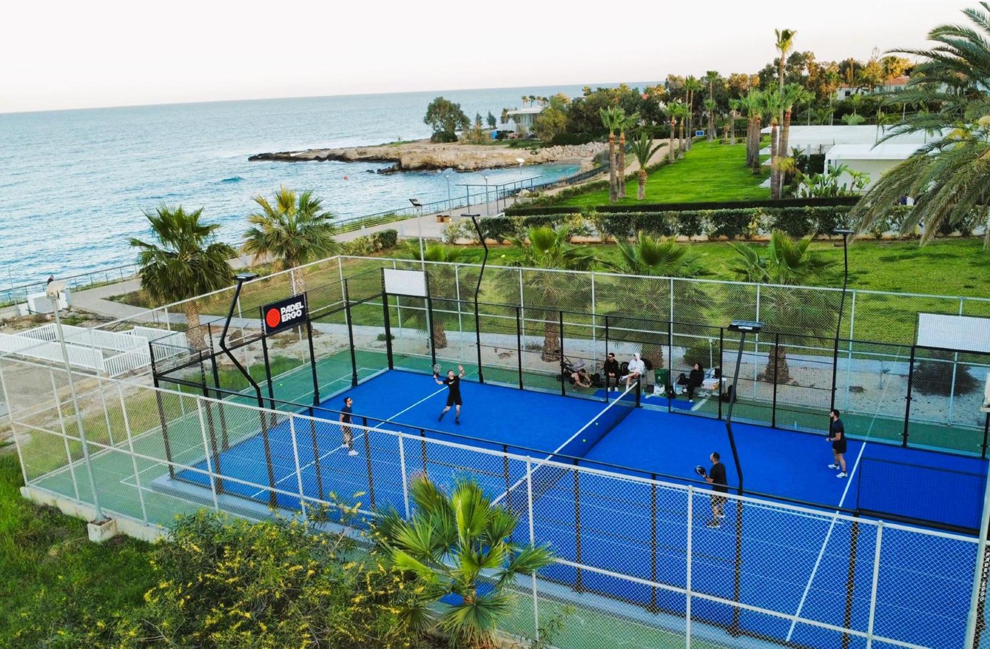 Gabriela - Coralli Beachfront Apartment Protaras Bagian luar foto